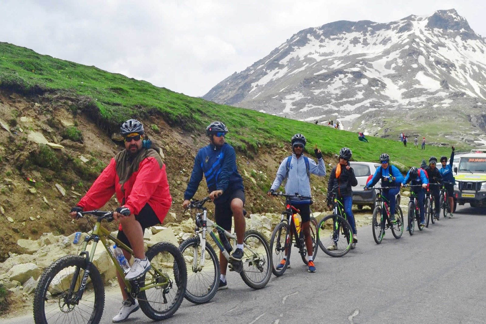 Manali to Leh Cycling Expedition: The Highway to Heaven 13 Days